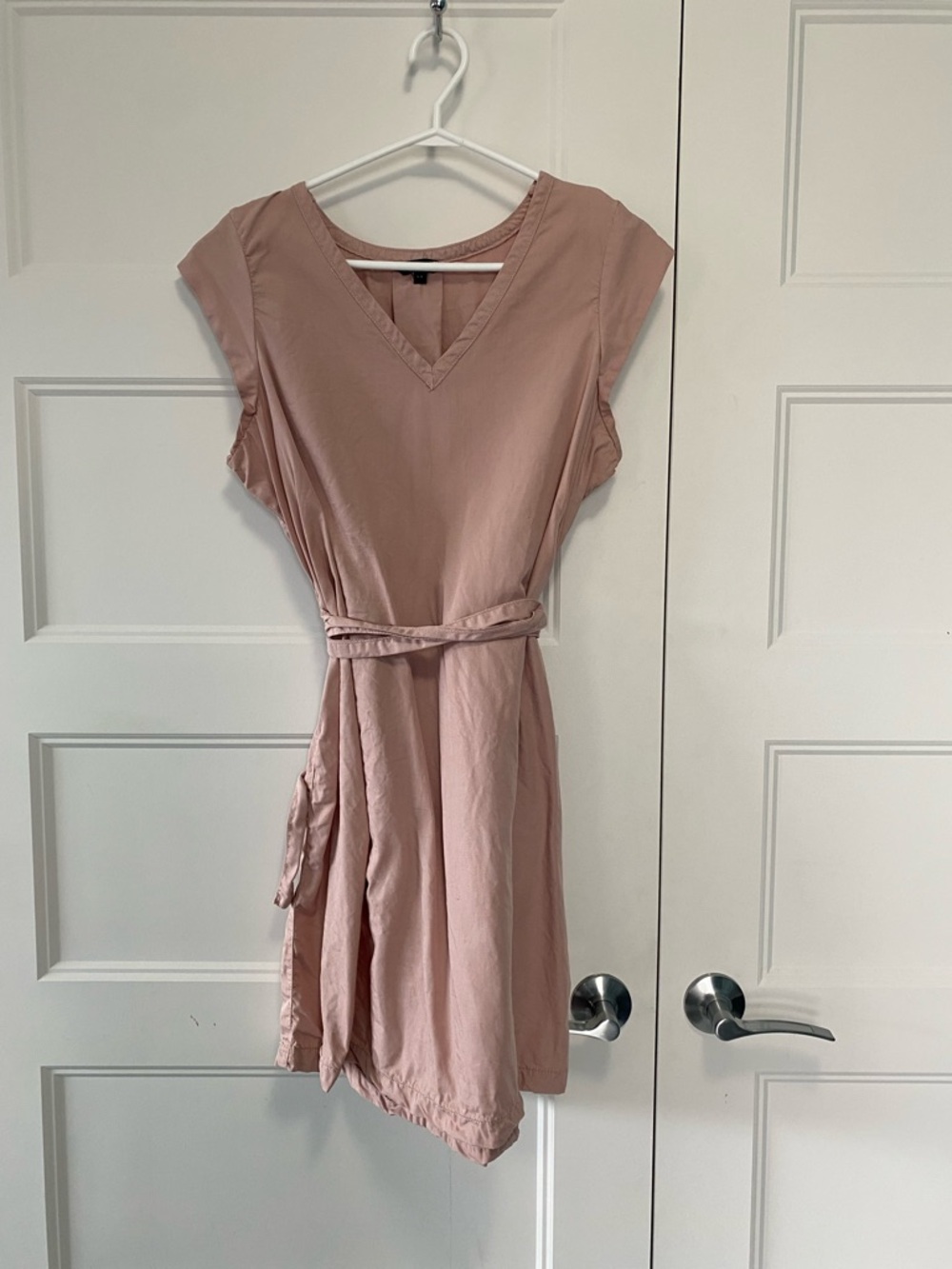 Women's V-Neck Belted Dress in Dusty Rose